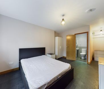 1 bedroom house of multiple occupation to rent - Photo 1