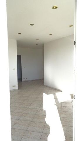 Wohnung mit schöner Aussicht - Balkon - Aufzug - 3,5 Zimmer - Foto 3