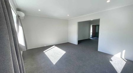 3 Bedroom Home, Paraparaumu Beach - Photo 3