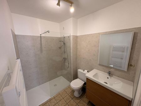Location Appartement 2 pièces 36m² AUBENAS 07200 - Photo 5