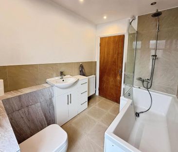 4 bedroom terraced house to rent - Photo 4