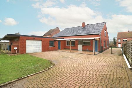 Landelijk gelegen, deels vernieuwde woning - Photo 2