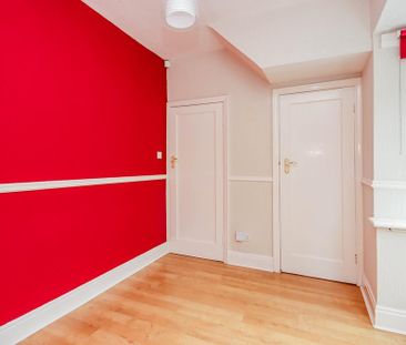 3 bedroom detached house to rent - Photo 4