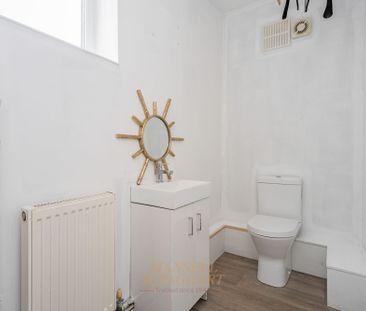 North Street, Turners Hill, RH10 - Photo 5