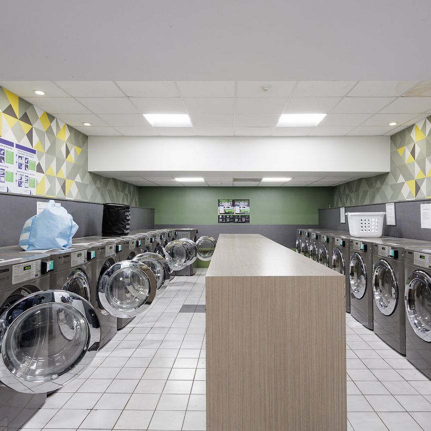 1160 Saint-Mathieu, Montréal, QC - Photo 1