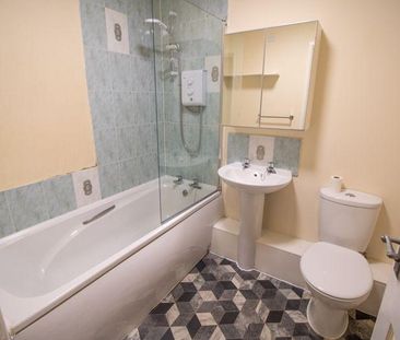 2 bedroom apartment to rent - Photo 6