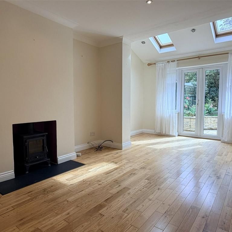 3 bedroom semi-detached house to rent - Photo 1