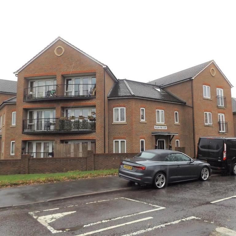 1 bedroom flat to rent - Photo 1