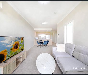 Low-maintenance one-bedroom in sought-after location - Photo 2