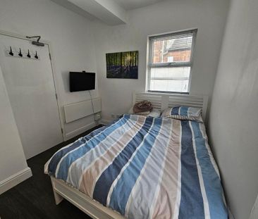 1 bedroom semi-detached house to rent - Photo 5