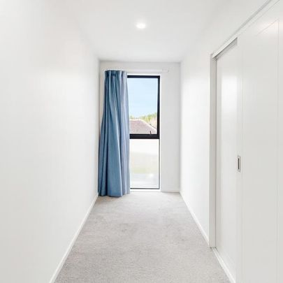 Townhouse in a convenient location! - Photo 1