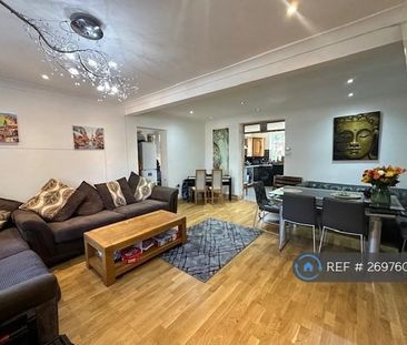 4 bedroom semi-detached house to rent - Photo 1