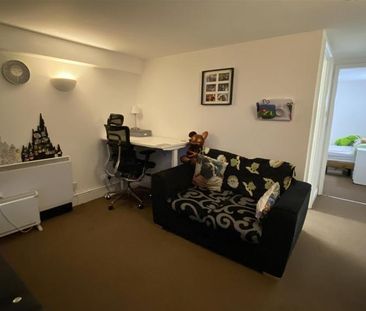 Studio to rent - Photo 2