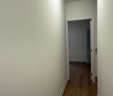 For Lease - 7 Steckley House Lane Unit# 613, Richmond Hill, Ontario - Photo 1