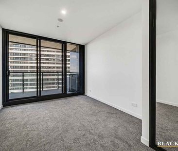 Discover Your New Home in the Heart of Belconnen Town Centre - Photo 4
