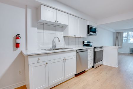 For Lease - 104 Gloucester Grove Unit# PH1, Toronto, Ontario - Photo 2