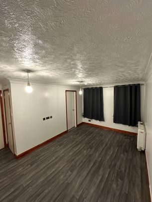 Studio Flat, Marsh Close, LE4 - Photo 1