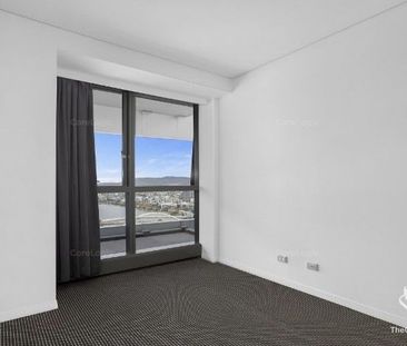 One Bedroom Apartment - Photo 2