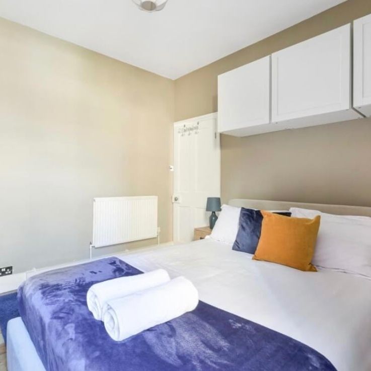 1 Bed Flat, Mafeking Avenue, TW8 - Photo 1
