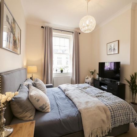 2 bedroom flat to rent - Photo 2