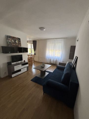 Prenájom priestranného 2-izbového bytu s balkónom na Severe - Photo 2