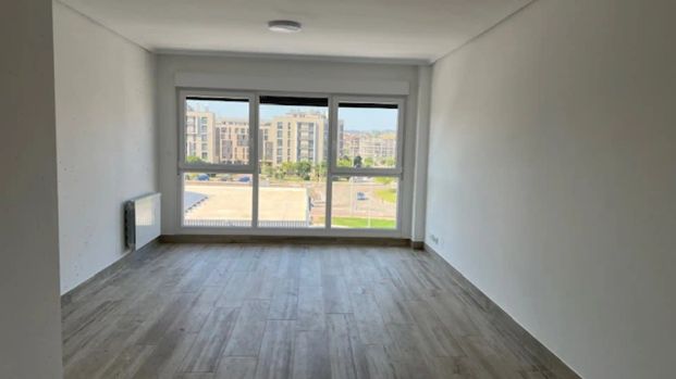 Piso de alquiler en Calle Manuel Ruiz de Quevedo, 41e, Peñacastillo - Nueva Montaña - Foto 1