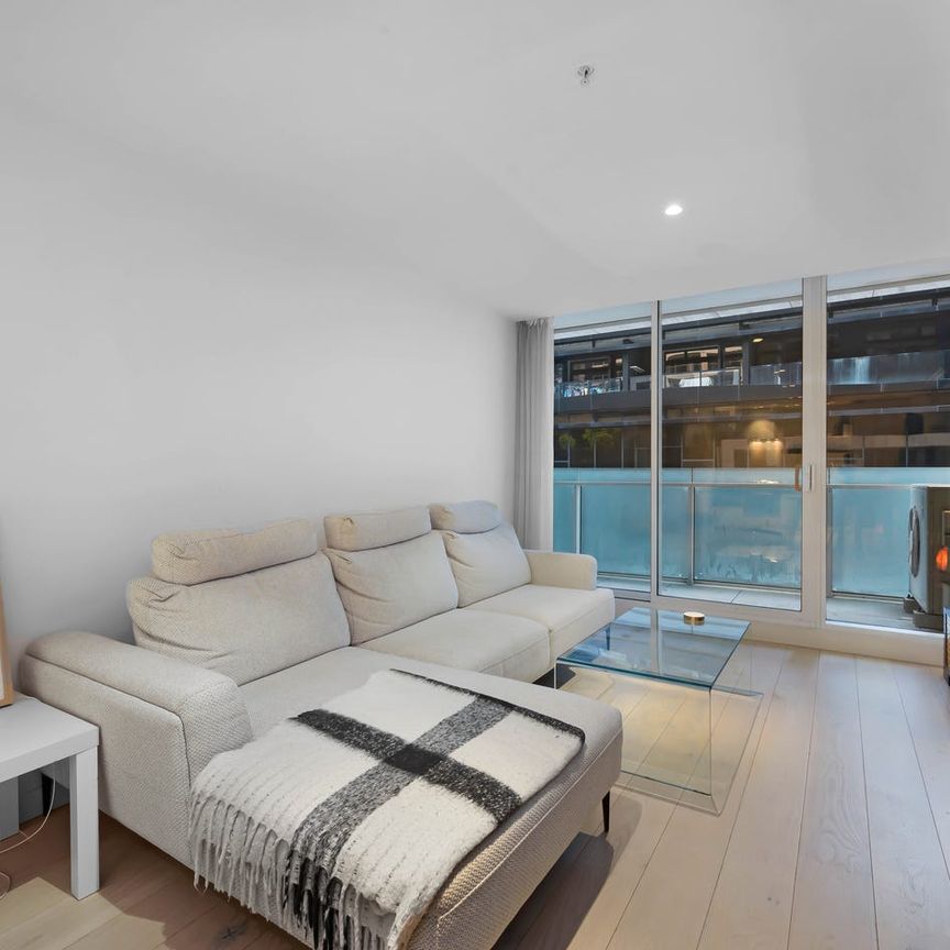 PERFECT LOCATION! - Photo 1