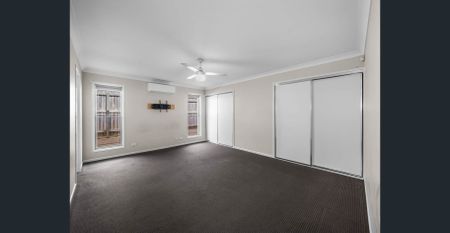 Large Family Home Featuring Two Living Areas - Photo 3