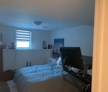 For Lease - 30 Westminster Circle, Barrie, Ontario - Photo 2