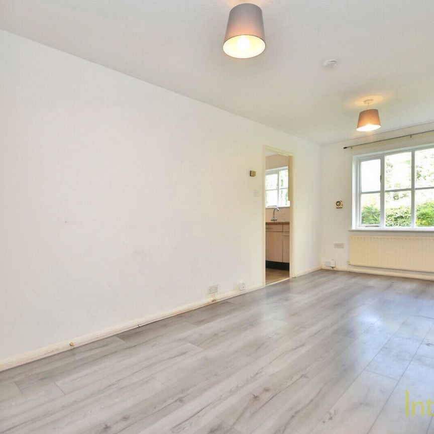 Rushes Court, CM23, Bishops Stortford - Photo 1