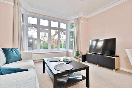 York Road, Woking, Surrey, GU22 - Photo 3
