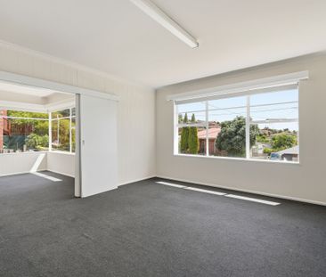 72 Kenbrae Avenue, Glenorchy TAS 7010 - House For Rent | Domain - Photo 4