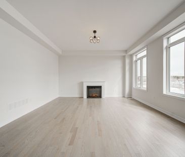 For Lease - 19 Kane Crescent, Aurora, Ontario - Photo 1