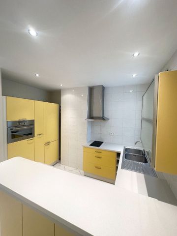 Location Appartement 3 pièces 72m² PARIS 16 75116 - Photo 3