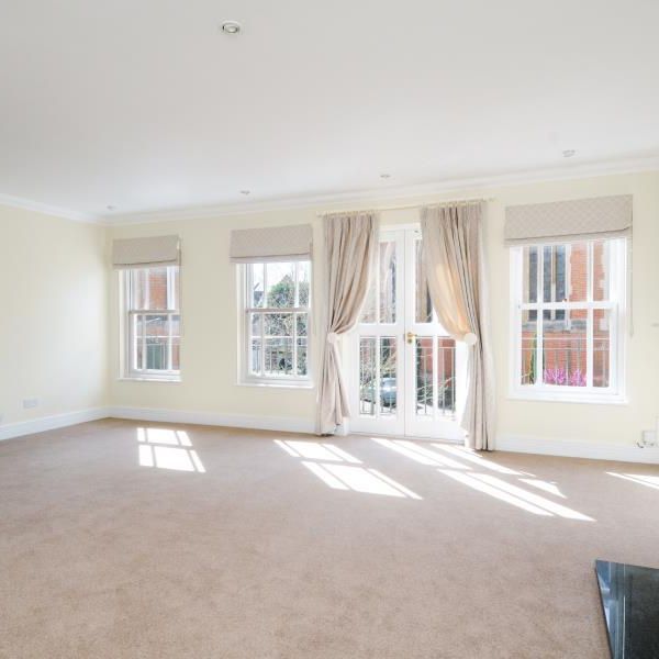 4 bedroom terraced house to rent - Photo 1