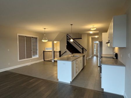 For Lease - 14 Sportsman Hill Street Unit# Upper Level, Kitchener, Ontario - Photo 2