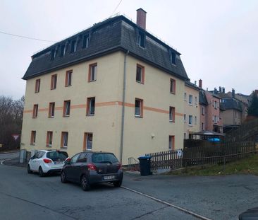 Sehr schöne , renovierte 2 Zimmer Wohnung mit Einbauküche - Photo 4