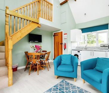 2 bedroom semi-detached house to rent - Photo 4