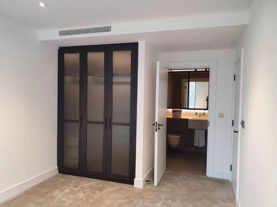 Radley House, SW11 4FA - Photo 1