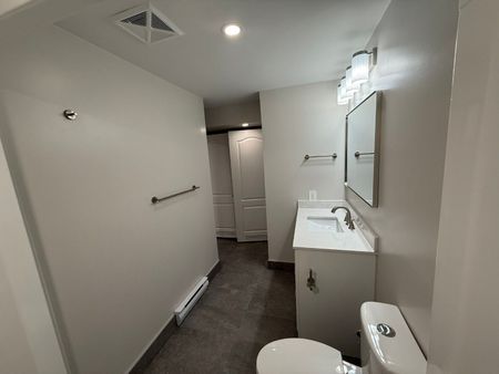 For Lease - 26 Athabaska Drive Unit# B, Belleville, Ontario - Photo 5