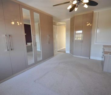 2 bedroom maisonette to rent - Photo 4