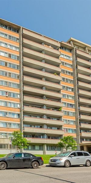 2 ½ - 135 Place Côte-Vertu, Montréal - Photo 1