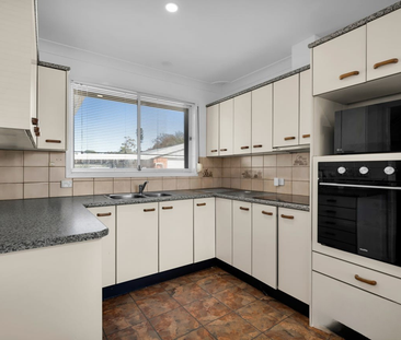 Modern & Convenient Living - Photo 5