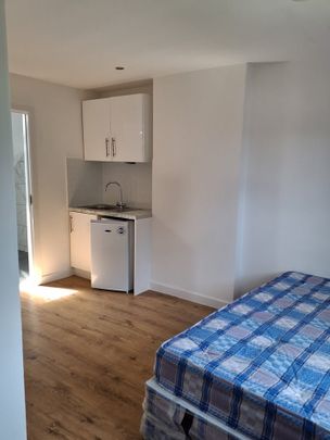 Studio Flat, Bellingham Road, SE6 - Photo 1