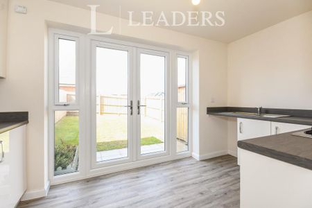 2 bedroom semi-detached house to rent - Photo 4