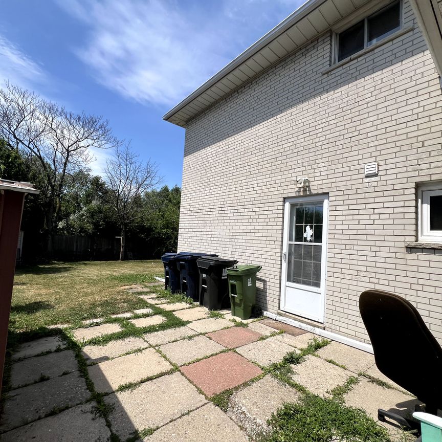 For Lease - 67 Hoover Crescent, Toronto, Ontario - Photo 1