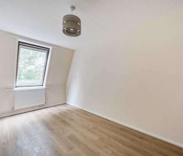 Hanger View Way, West Acton, W3 - Photo 2