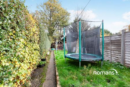 2 bedroom terraced house to rent - Photo 4