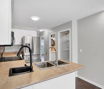For Lease - 58 Avenue Street Unit# Upper, Oshawa, Ontario - Photo 6