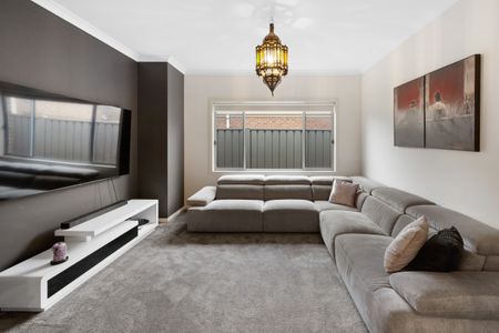 Luxurious family home in The Esplanade Estate! - Photo 5
